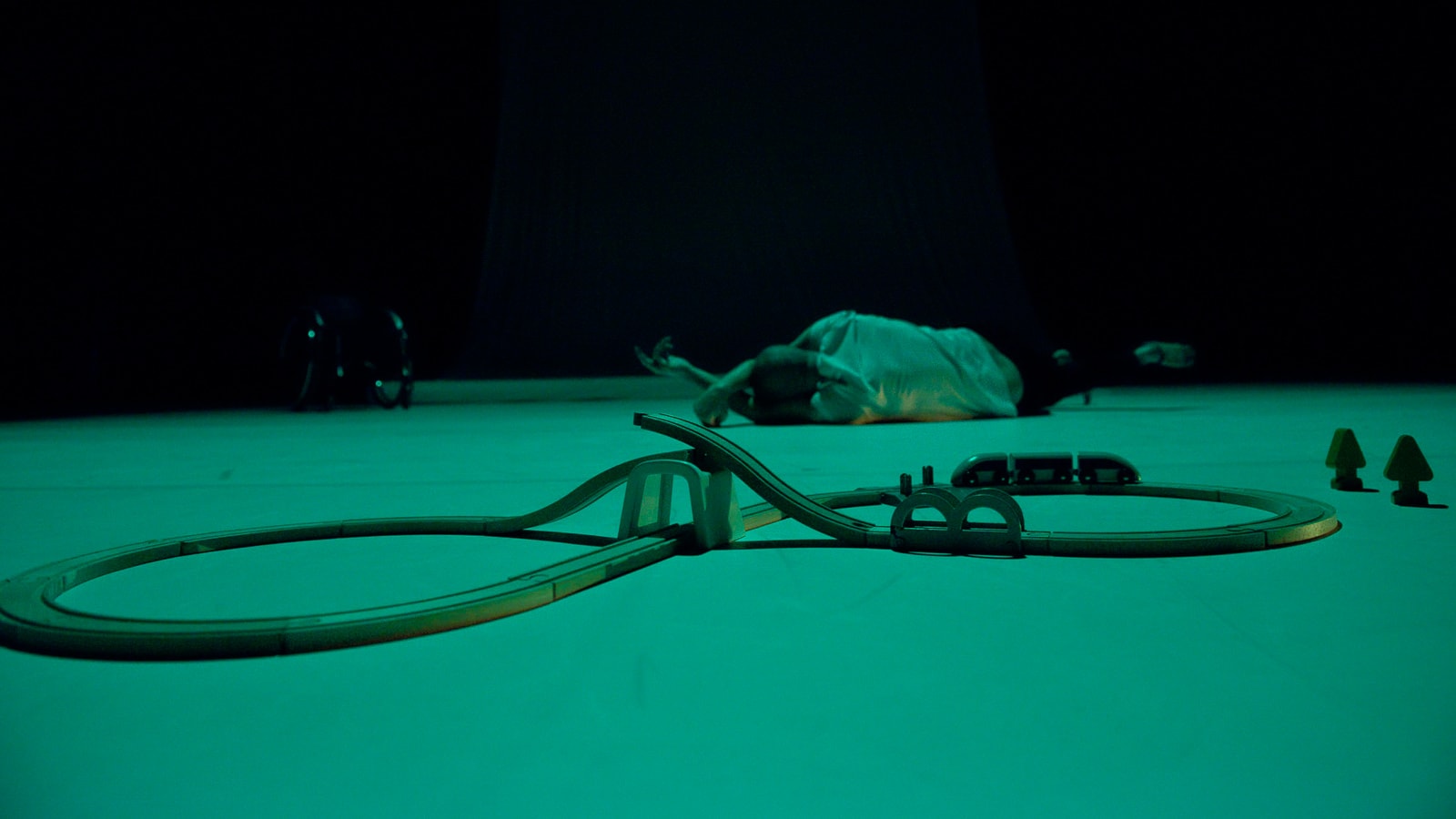 asphalt Festival, Precarious Moves