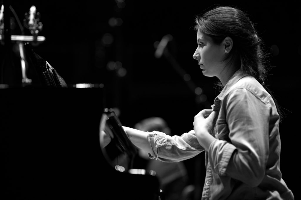 I Hear You - Alina Bercu 
&copy; Susanne Diesner