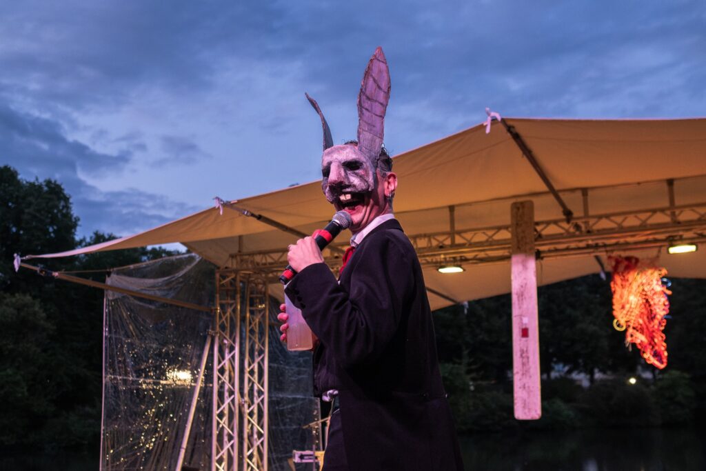 Kira Hummen & Der T&auml;ubling