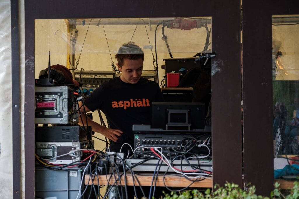 Asphalt Festival 2026 Proj Almost Twins 260727 191832 Foto Johannes Boventer